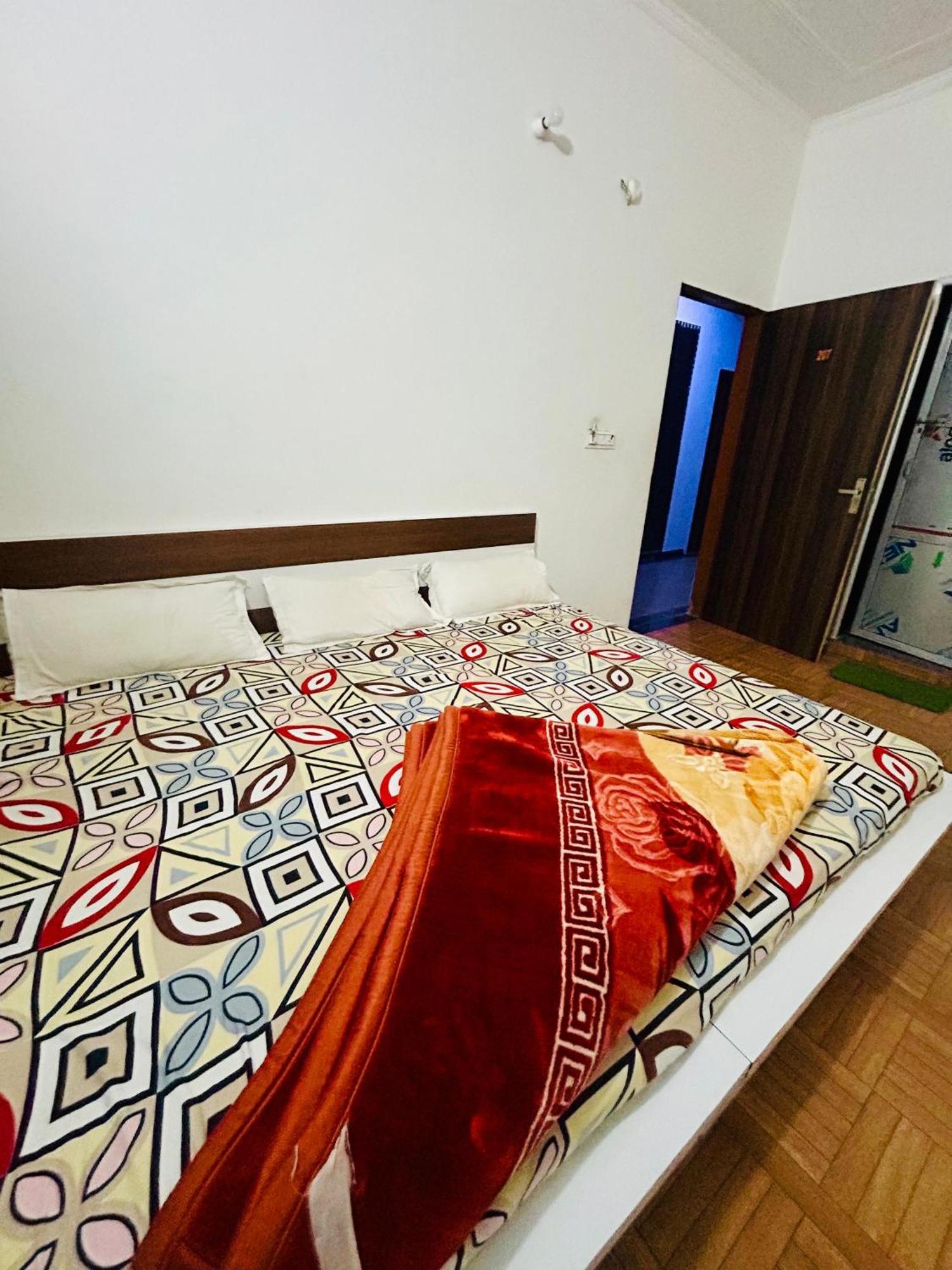 Milan Hotel & Restaurant Sikar 외부 사진