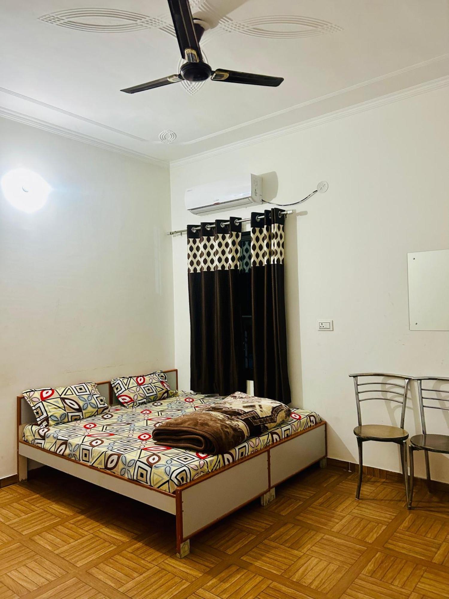 Milan Hotel & Restaurant Sikar 외부 사진